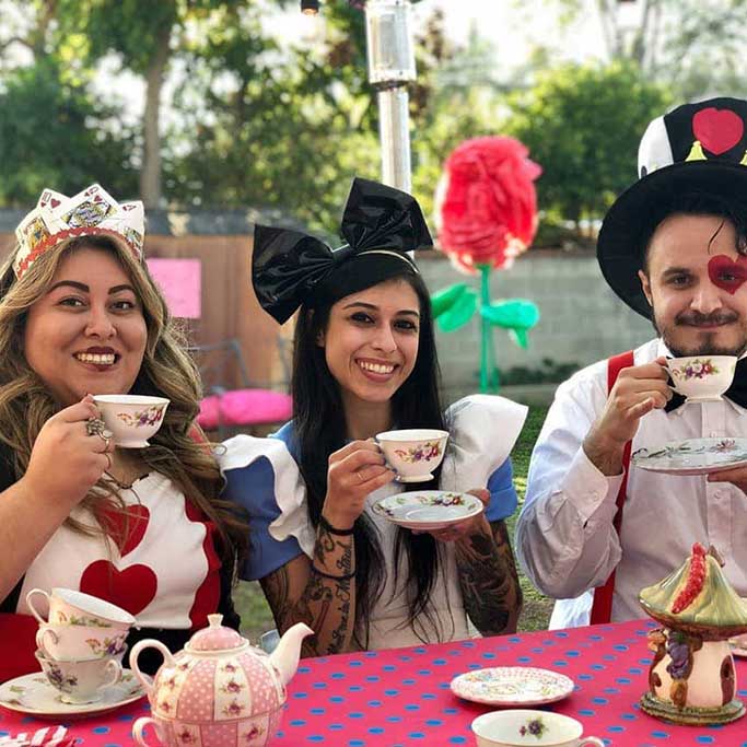 Alice in Wonderland Party Murder in Wonderland murder mystery party game